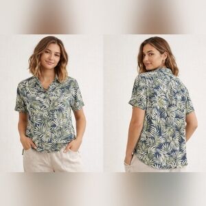 c&c california tropical leaf button front short sleeve blouse l
